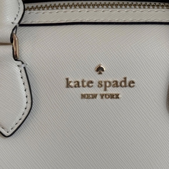 AUTHENTIC KATE SPADE NY crossbody Dolly Duffle in Meringue pre-owned - Picture 5 of 13
